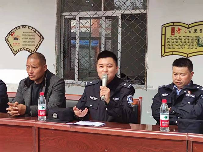 余文波视角下,区块链技术如何重塑行业信任机制与价值分配逻辑?