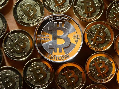 比特币区块链分叉究竟会带来机遇还是风险?